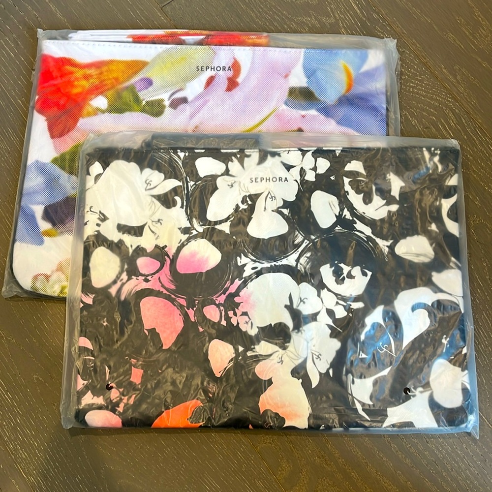 Sephora Rouge XL Clutch/Wristlet Bags